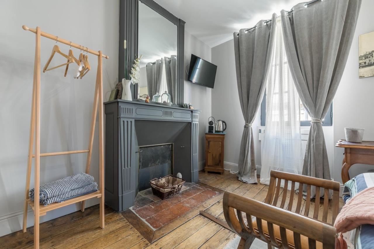 Le Logis D'Augustin Bed and Breakfast Mont-de-Marsan Εξωτερικό φωτογραφία